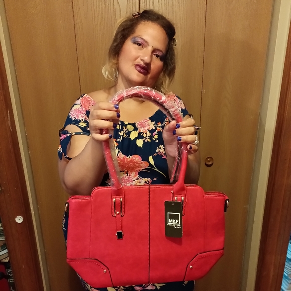 Red purse. Brand MKF - Picture 2 of 2